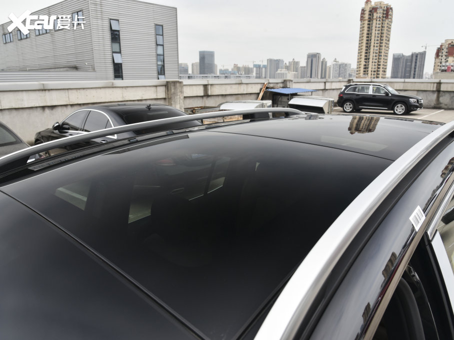 2023YGLB GLB 220 r