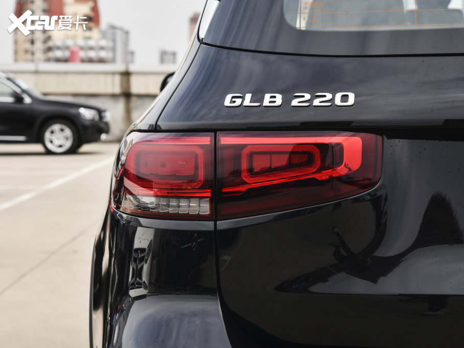 2023YGLB GLB 220 r