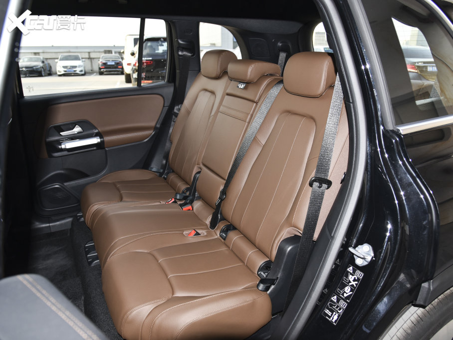 2023YGLB GLB 220 r(sh)