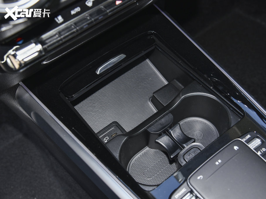 2023YGLB GLB 220 r