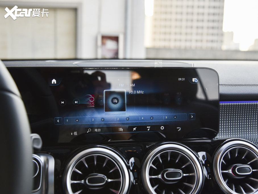 2023YGLB GLB 220 r