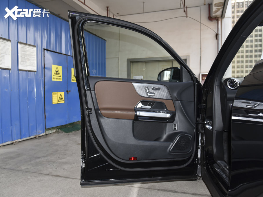 2023YGLB GLB 220 r