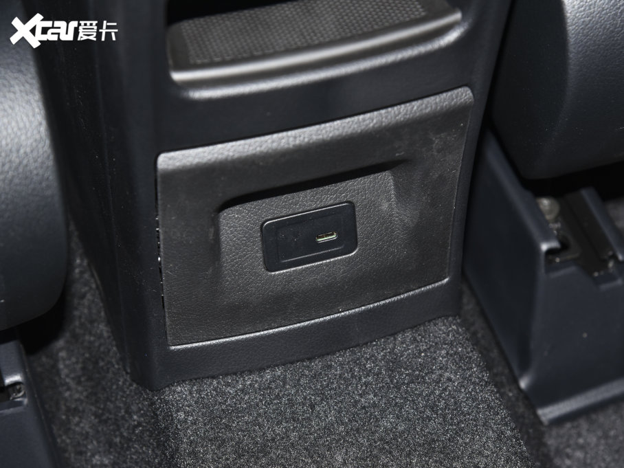 2023YGLB GLB 220 r