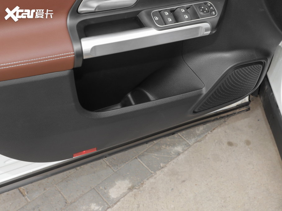 2023YGLB GLB 200 r