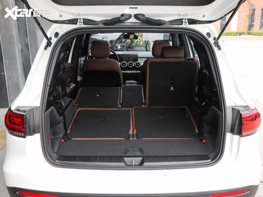 2023YGLB GLB 200 r