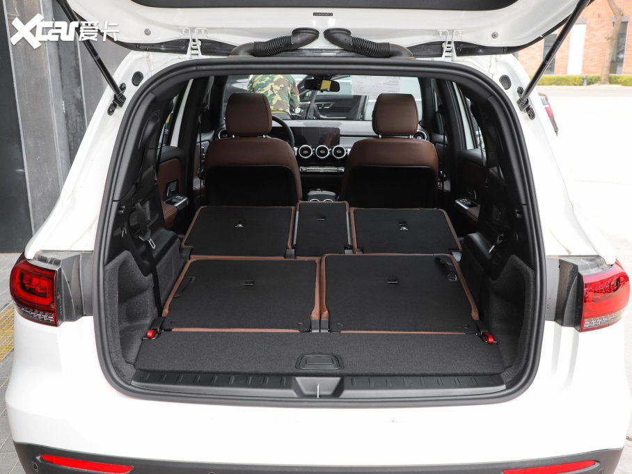 2023YGLB GLB 200 r