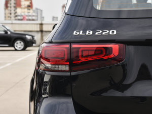 2023GLB 220 r ^