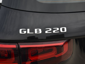 2023GLB 220 r ^