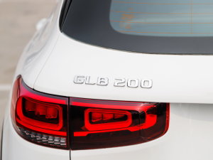 2023GLB 200 r ^