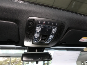 2023Ŀ GLB 200 r п؅^