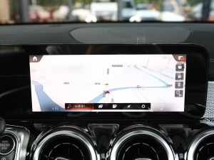 2023Ŀ GLB 200 r п؅^