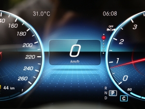 2023Ŀ GLB 200 r п؅^