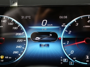 2023Ŀ GLB 200 r п؅^