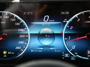 2023Ŀ GLB 200 r п؅^