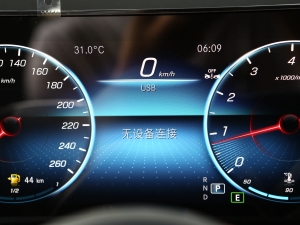 2023Ŀ GLB 200 r п؅^