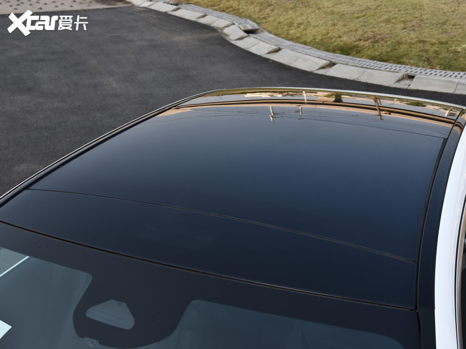 2023YC C 260 L \Ӱ