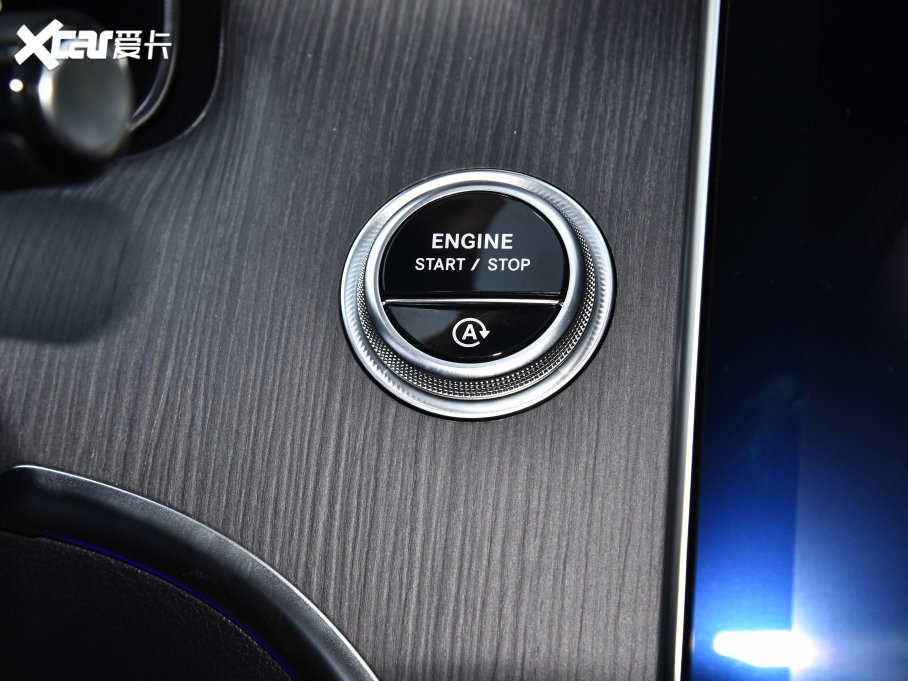 2023YC C 260 L \Ӱ