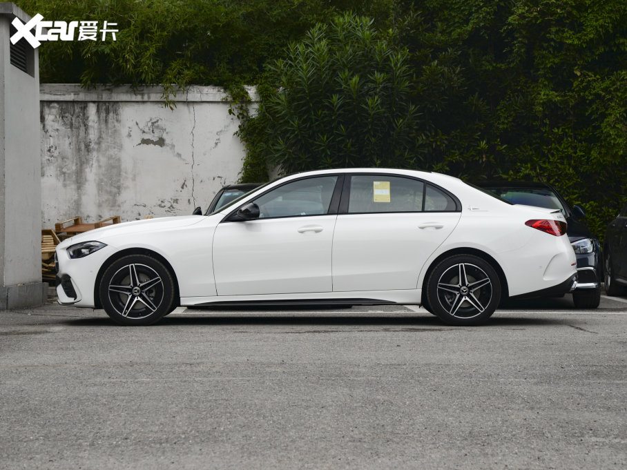 2023YC C 260 L ҹ\Ӱ