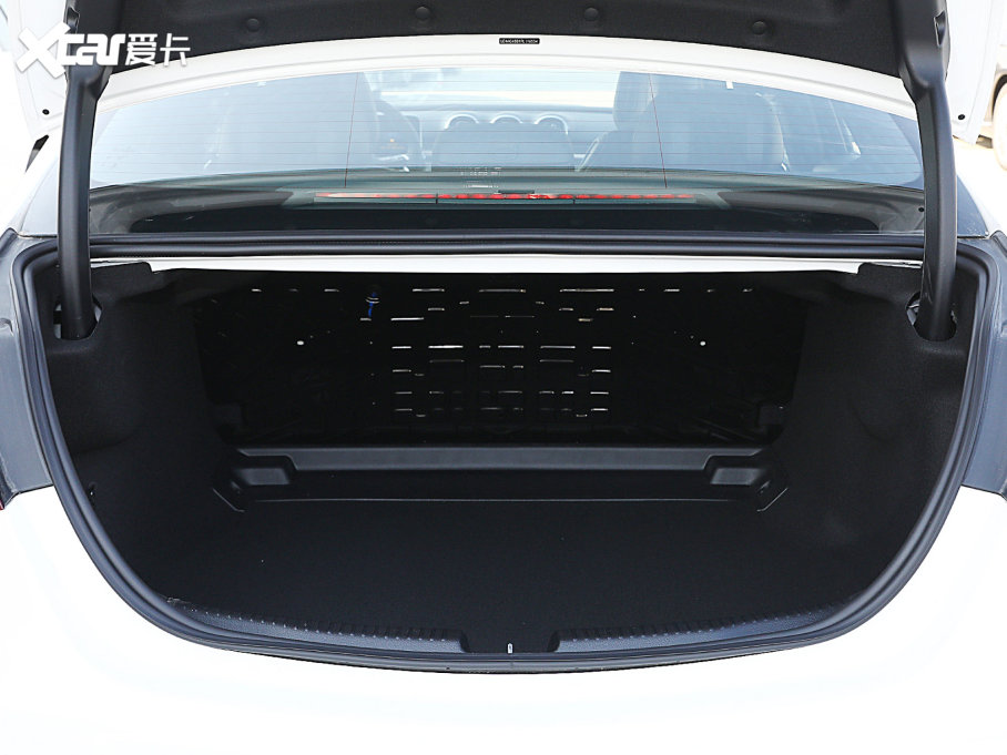 2023YC C 200 L \Ӱ