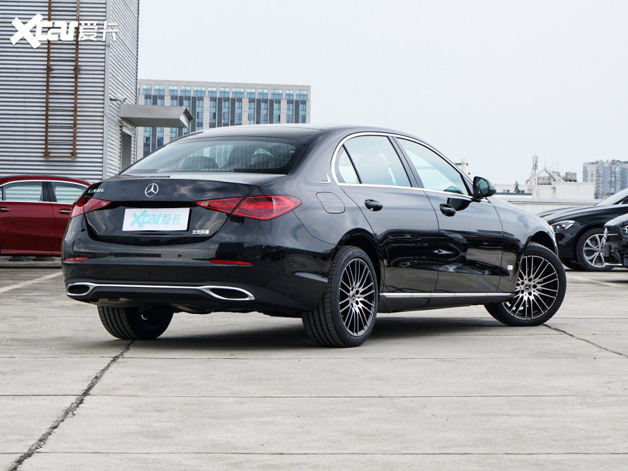 2023YC Ŀ C 260 L