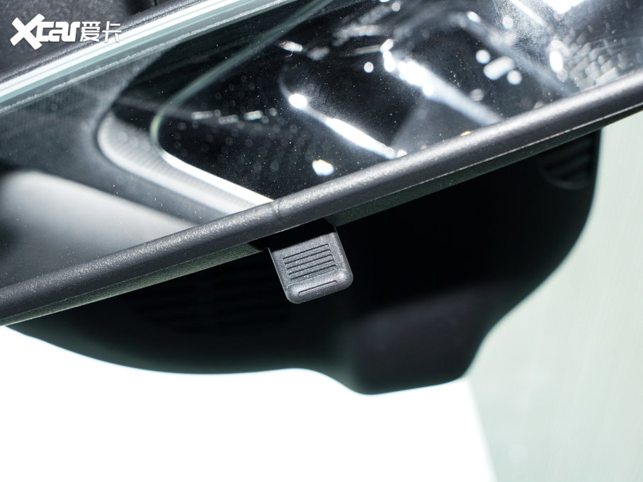 2023YC Ŀ C 260 L