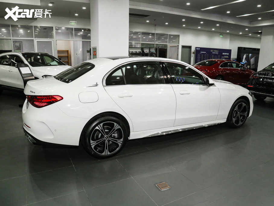 2023YC C 260 L \Ӱ 4MATIC