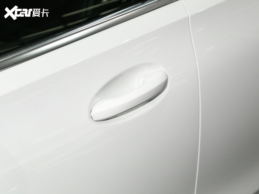 2023YC C 260 L \Ӱ 4MATIC