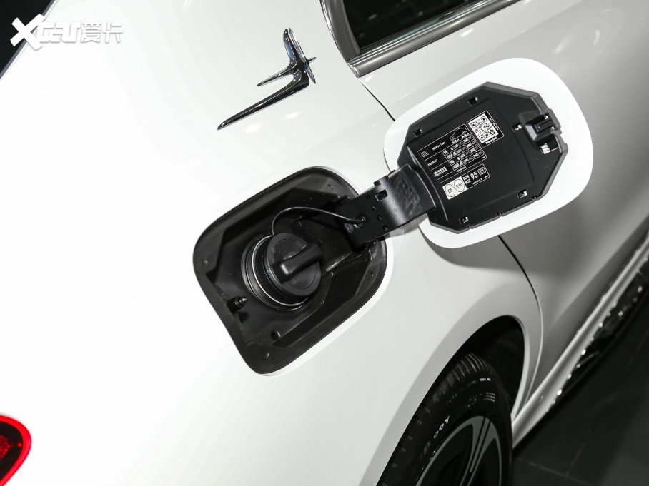 2023YC C 260 L \Ӱ 4MATIC