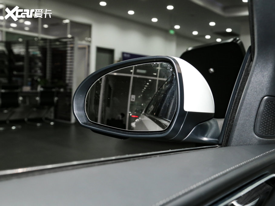 2023YC C 260 L \Ӱ 4MATIC