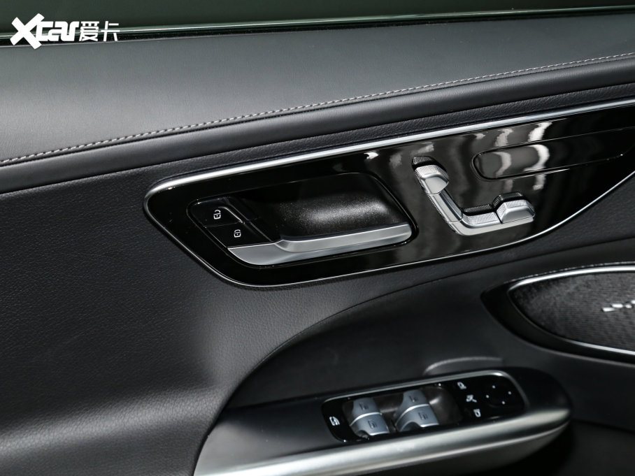 2023YC C 260 L \Ӱ 4MATIC