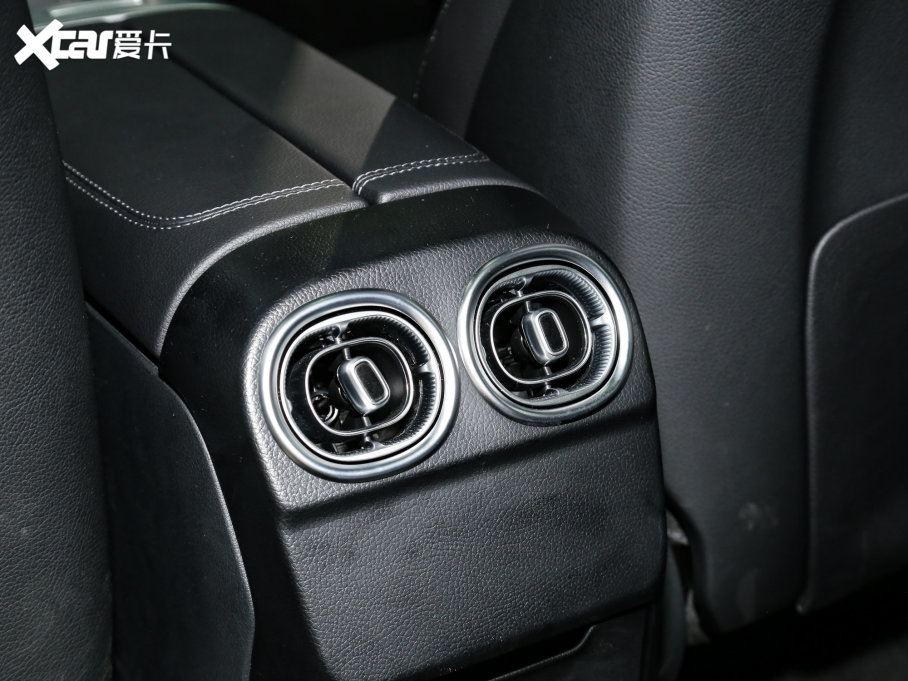 2023YC C 260 L \Ӱ 4MATIC