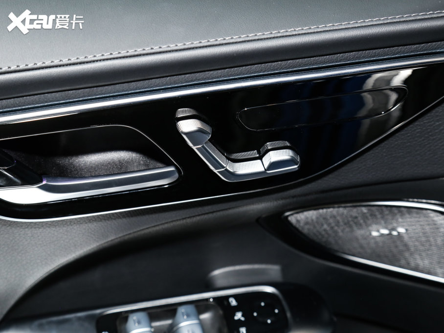 2023YC Ŀ C 260 L \Ӱ