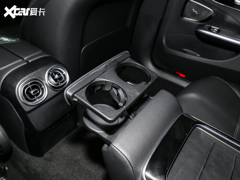 2023YC Ŀ C 260 L \Ӱ