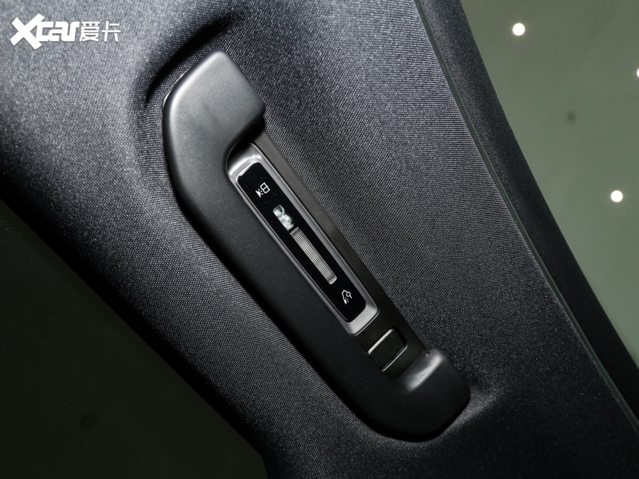 2023YC Ŀ C 260 L \Ӱ