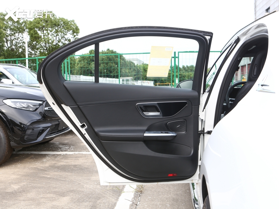 2023YC Ŀ C 200 L \Ӱ