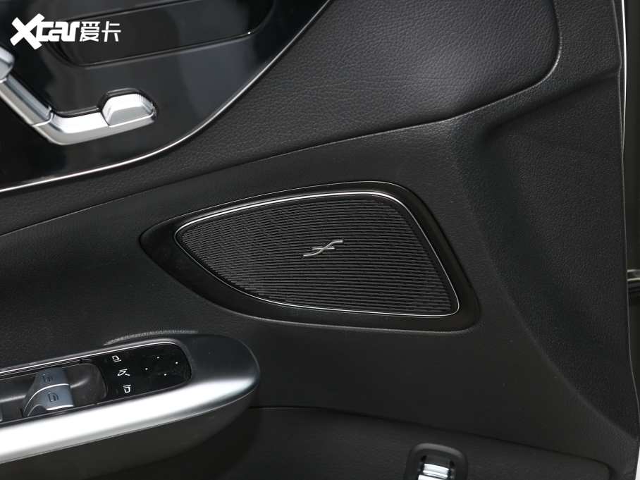 2023YC Ŀ C 200 L \Ӱ