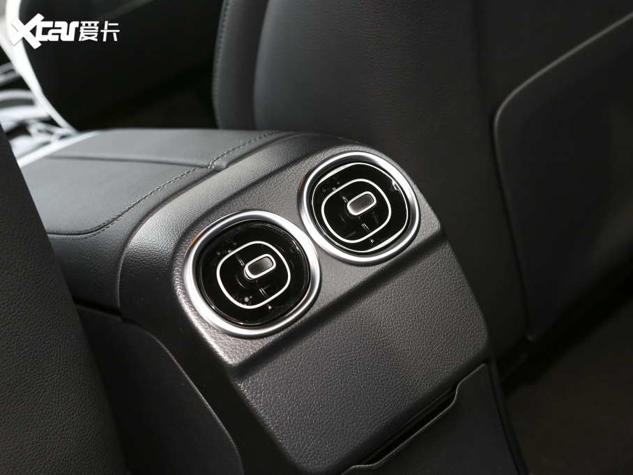 2023YC Ŀ C 200 L \Ӱ