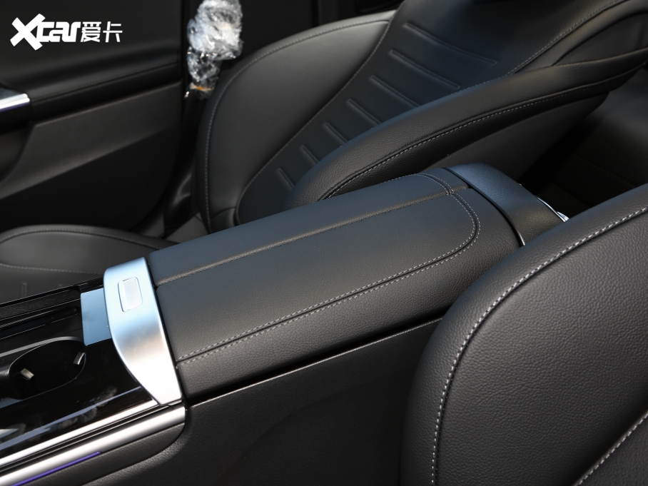 2023YC Ŀ C 260 L \Ӱ