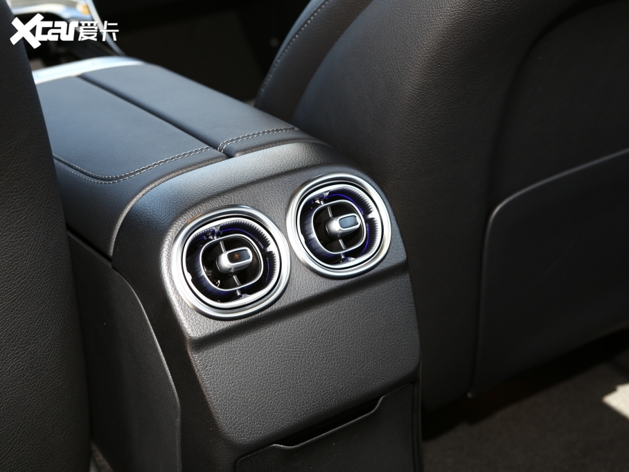 2023YC Ŀ C 260 L \Ӱ