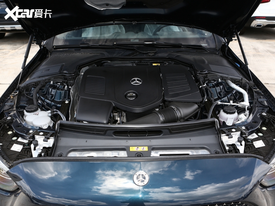 2023YC Ŀ C 260 L \Ӱ