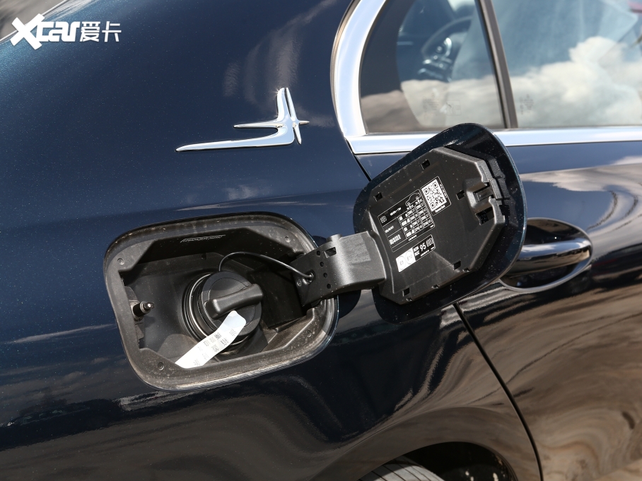 2023YC Ŀ C 260 L \Ӱ