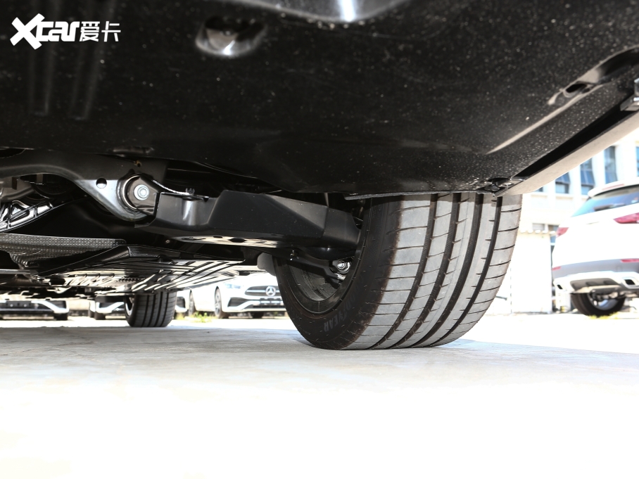 2023YC Ŀ C 260 L \Ӱ