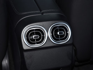 2023C 260 L п؅^(q)