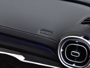 2023C 260 L п؅^(q)