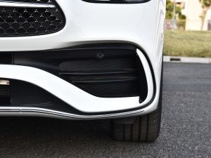 2023C 260 L \Ӱ (ji)^