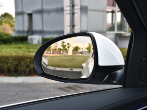 2023C 260 L \Ӱ (ji)^