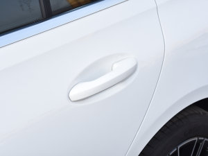 2023C 260 L \Ӱ (ji)^