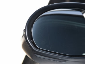 2023C 260 L \Ӱ (ji)^