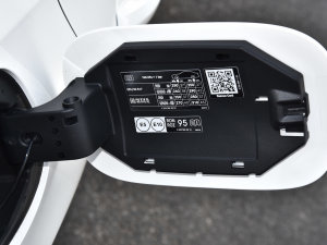 2023C 260 L \Ӱ (ji)^