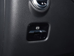 2023C 260 L \Ӱ v܇Ƅ